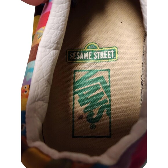 VANS Sesame Street Old Skool 'Rainbow Stripes' Low Top Size Mens 10 - Picture 7 of 8